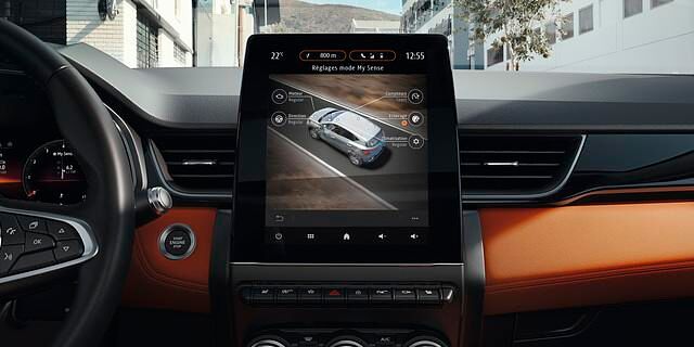 Das Top-Infotainment-System sieht gut aus, lässt in Sachen Bedienung aber ein paar Fragen offen