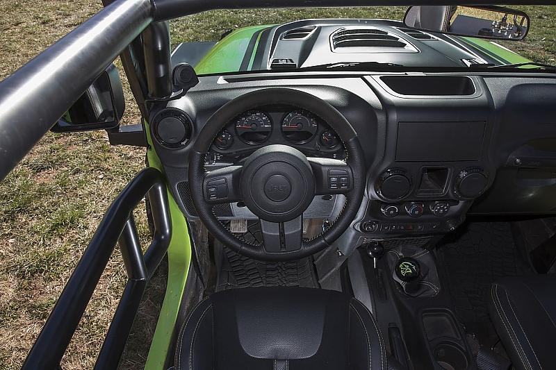 Das Cockpit wirkt konventionell