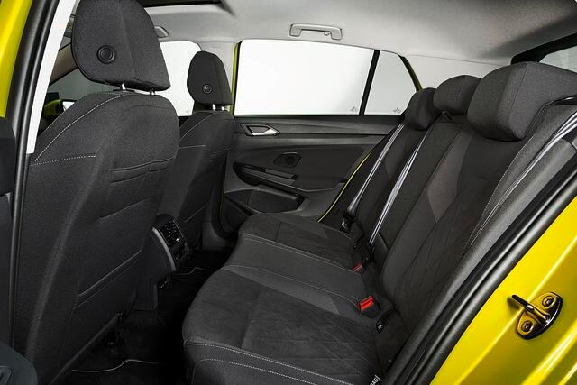 Klassischer Zuschnitt: Der Fond im neuen Golf 8