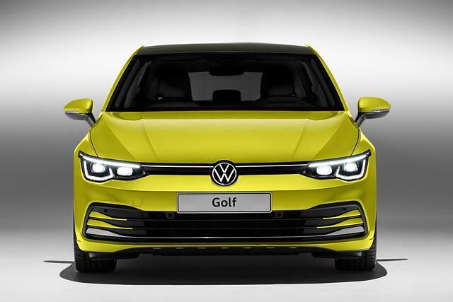 Serienmäßig gibt es für den Golf 8 LED-Scheinwerfer