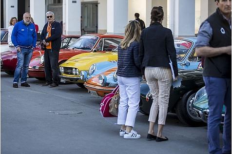 Die automobilen Preziosen werden bestaunt