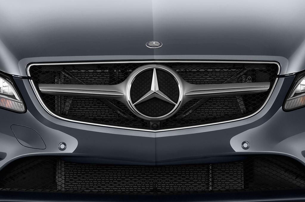 Mercedes E-Class (Baujahr 2013) - 2 Türen Kühlergrill und Scheinwerfer