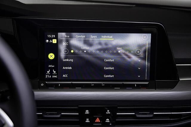 Wie beim Passat können die Dämpfer in einigen Stufen verstellt werden