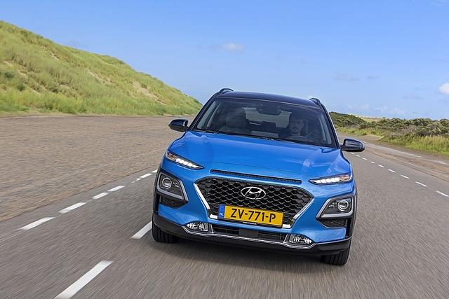 Von vorne weist beim Hyundai Kona Hybrid nichts auf die Elektrifizierung hin