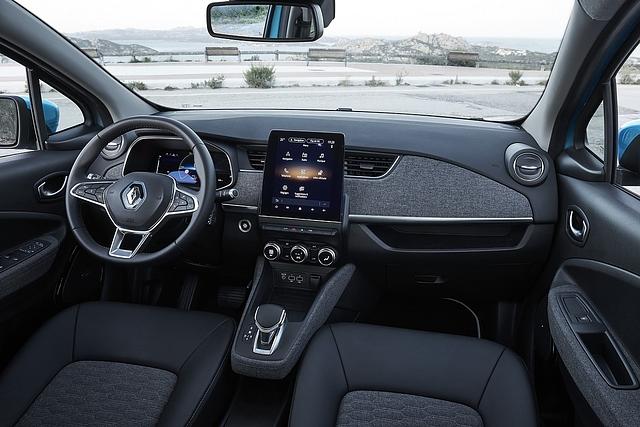 Das Cockpit ist deutlich wertiger