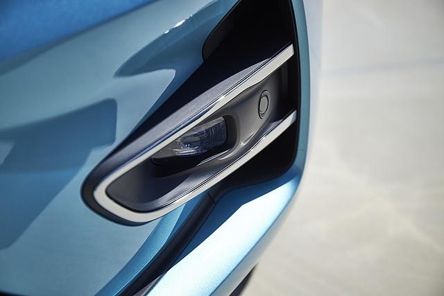 Die LED-Nebelscheinwerfer haben eine Chromeinfassung