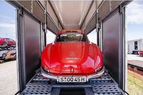 Mille Miglia - die Fahrzeuge wie dieser 300er Mercedes sind millionenschwer