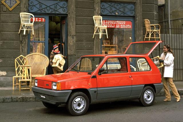  Der Fahrzeugabsatz ist seit Ende der weltweiten Energiekrisen rückläufig. Fiats Antwort war der Panda