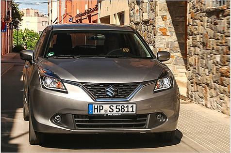 Sogar Xenonscheinwerfer hat der Baleno Comfort - und viele andere, bei Kleinwagen unübliche Features