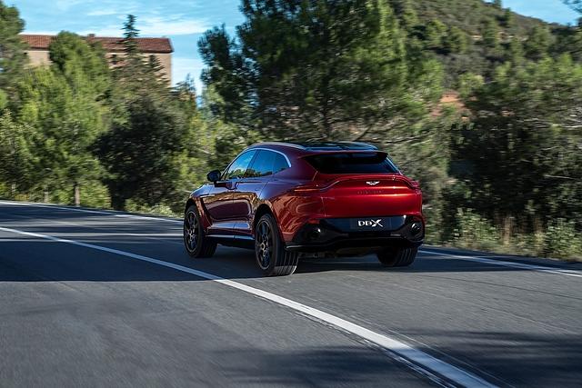 Aston Martin DBX 2020