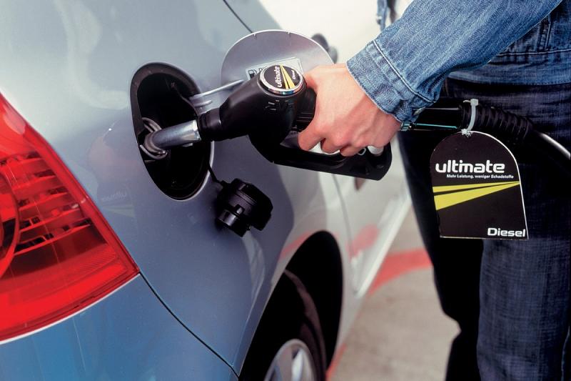 Tanken gehört - wie Gasgeben - zur Autofahrerroutine