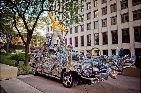 Wenn die Houston Art Car Parade durch die größte Stadt von Texas rollt, stehen über 250.000 Zuschauer am Straßenrand.