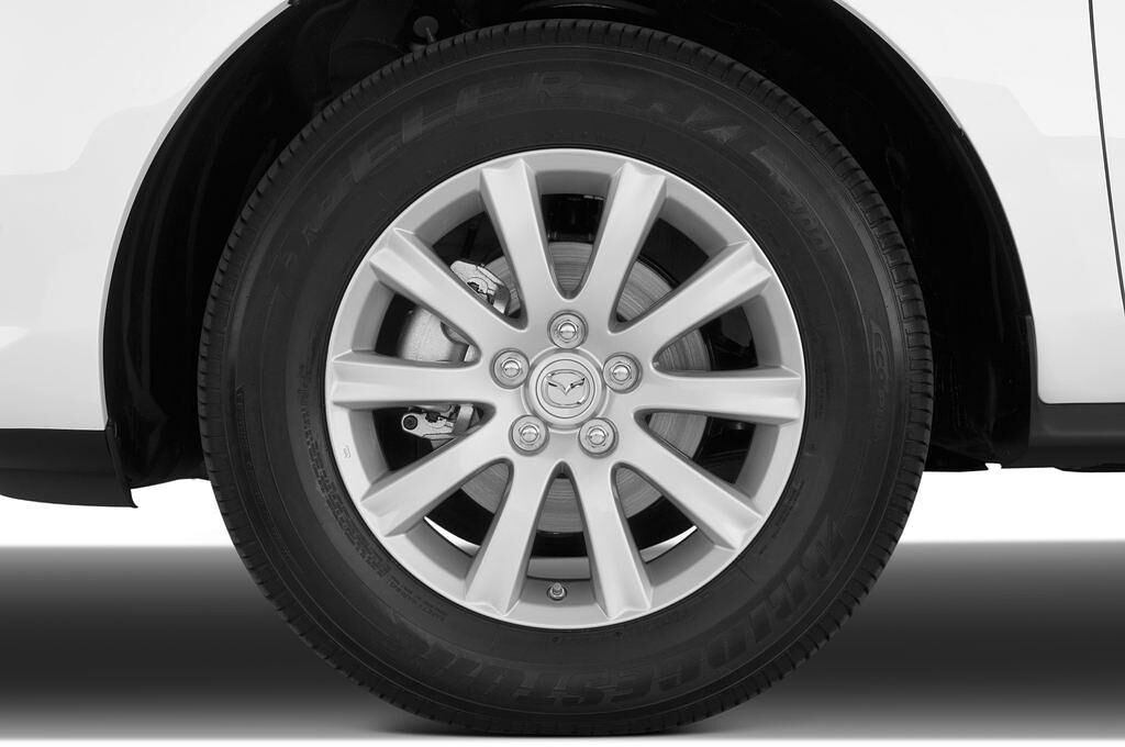 Mazda CX-7 (Baujahr 2009) Prime-Line 5 Türen Reifen und Felge