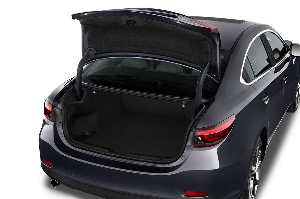 Mazda Mazda6 (Baujahr 2015) Sports-Line 4 Türen Kofferraum
