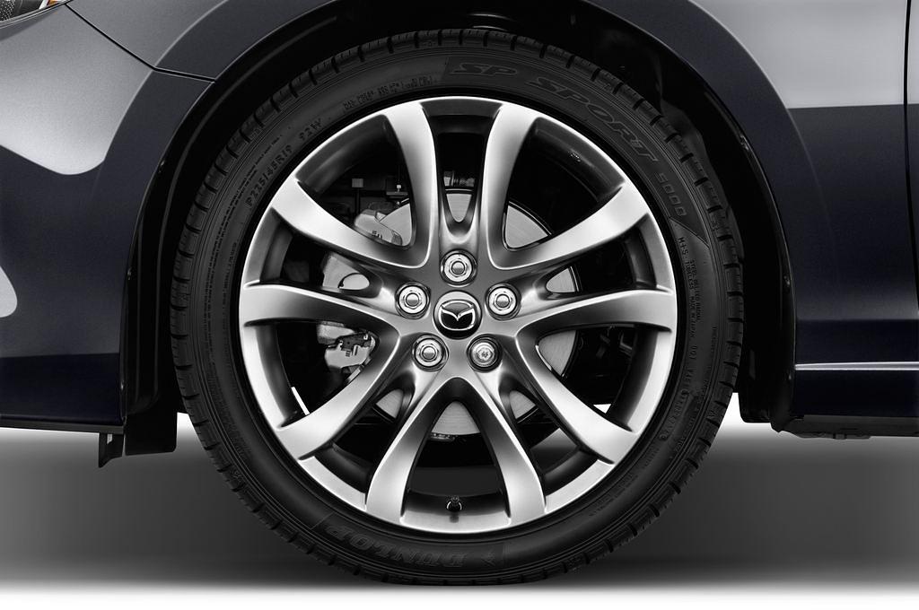 Mazda Mazda6 (Baujahr 2015) Sports-Line 4 Türen Reifen und Felge