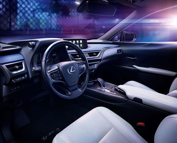 Das Interieur ist typisch Lexus