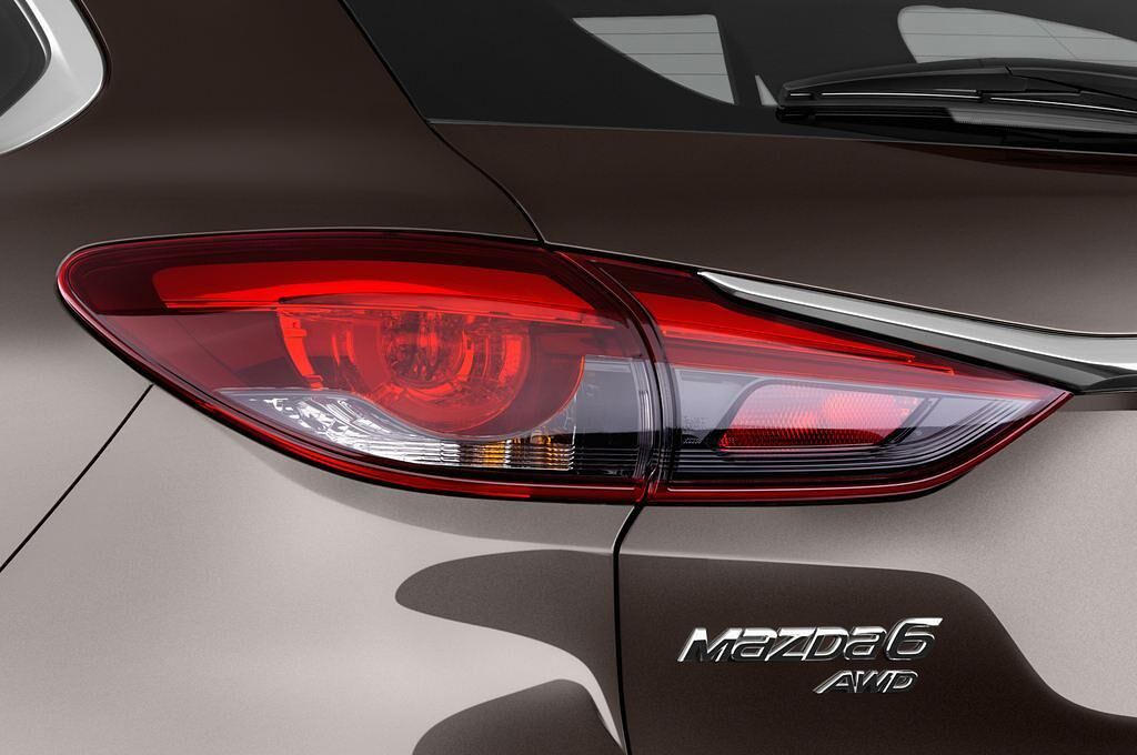 Mazda Mazda6 (Baujahr 2015) Sports-Line 5 Türen Rücklicht