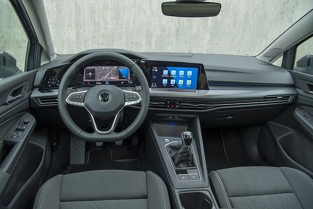 VW Golf 8