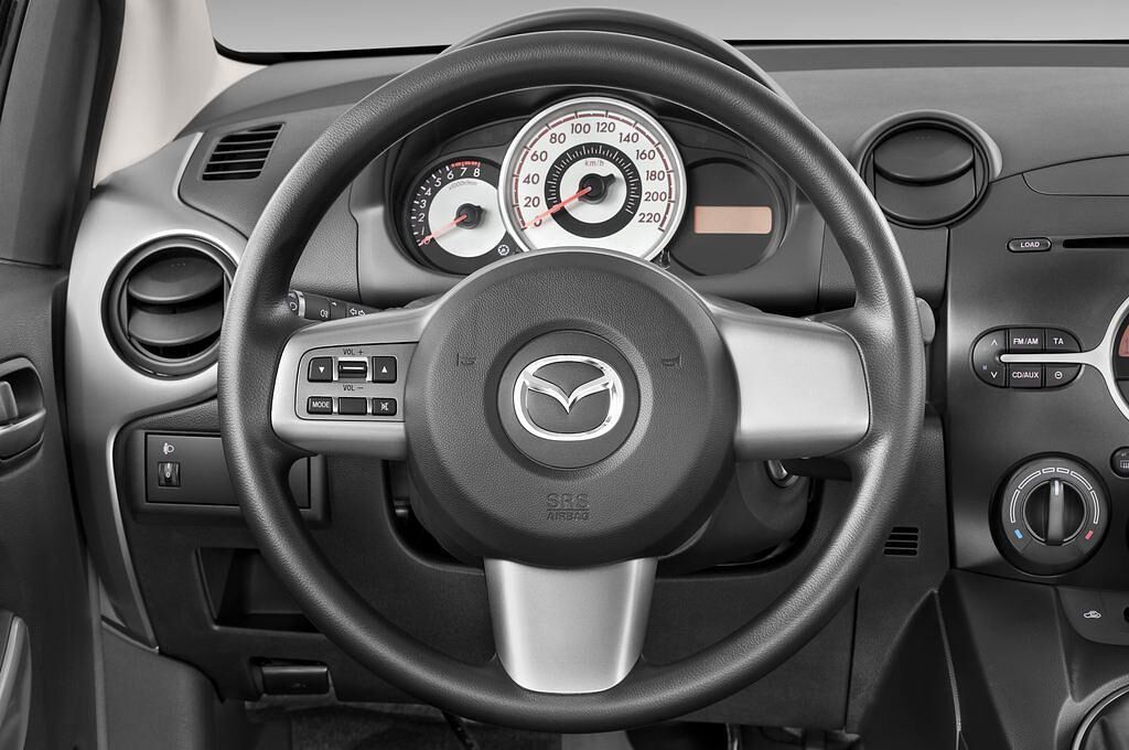 Mazda Mazda2 (Baujahr 2009) Independence 3 Türen Lenkrad