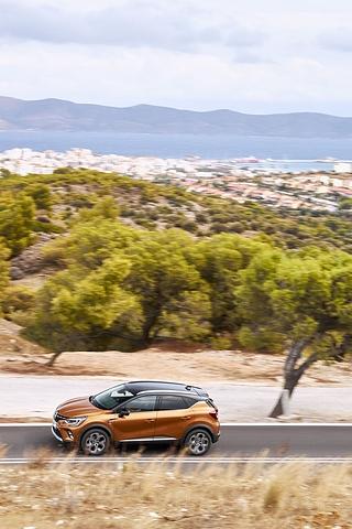 Der Renault Captur TCe 130 GPF erreicht eine Höchstgeschwindigkeit von 196 km/h