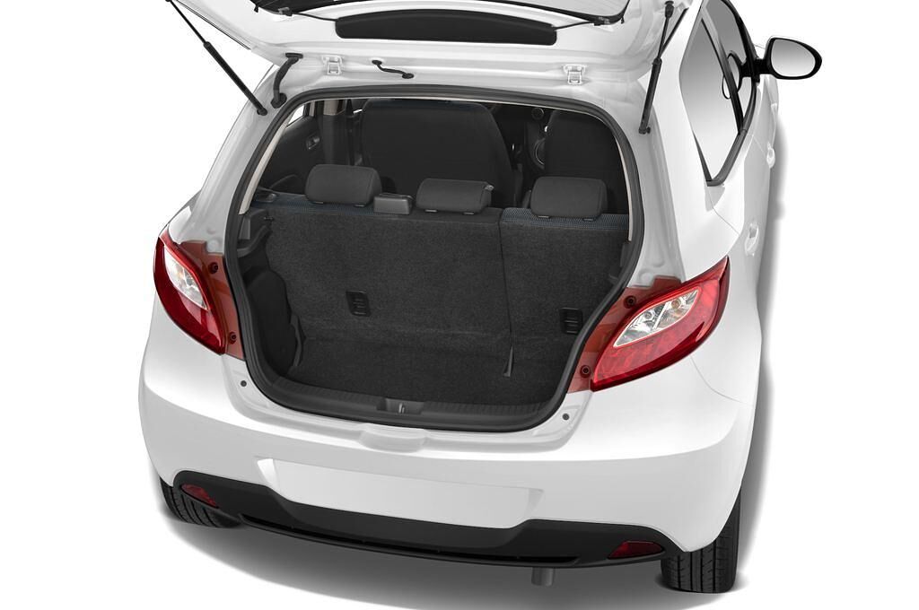 Mazda Mazda2 (Baujahr 2009) Dynamic 5 Türen Kofferraum