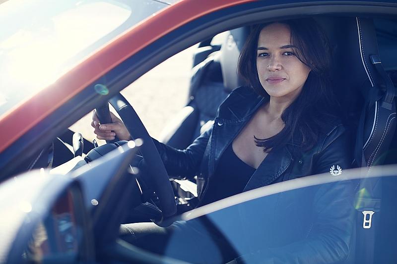 Michelle Rodriguez spielt in den Fast-and-Furious-Filmen mit
