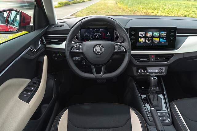 Der Innenraum präsentiert sich in bester Skoda-Manier