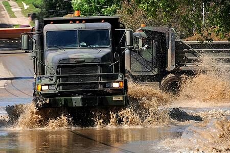 US Army testet autonom fahrende Trucks - Robo-Konvoi