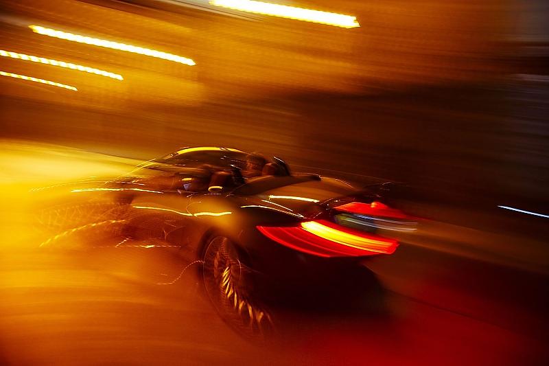 Der Jaguar F Type SVR ist bis zu 322 km/h schnell