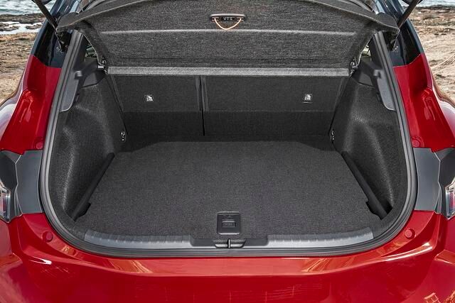 Das Kofferraumvolumen der Corolla ist mit 313 Liter bescheiden. Maximal sind 1.024 Liter möglich