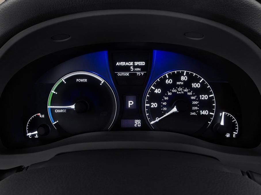 Lexus RX Hybrid (Baujahr 2010) - 5 Türen Tacho und Fahrerinstrumente