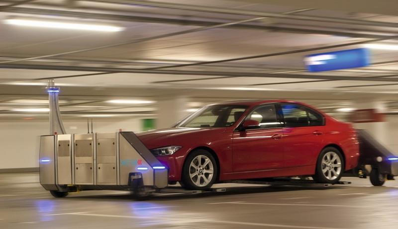 Autonomes Parken Serva Transport System