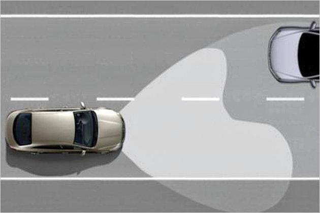 Serienmäßig hat der Tiguan Halogenlicht, optional gibt es LED-Scheinwerfer mit automatischer Ausblendung des Gegenverkehrs