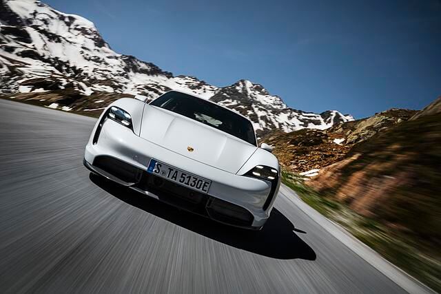 Der Taycan Turbo S kommt auf 560 kW/761 PS