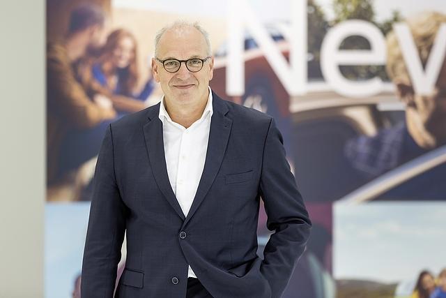 VW-Vertriebsvorstand Jürgen Stackmann installiert ein neues Vertriebsmodell