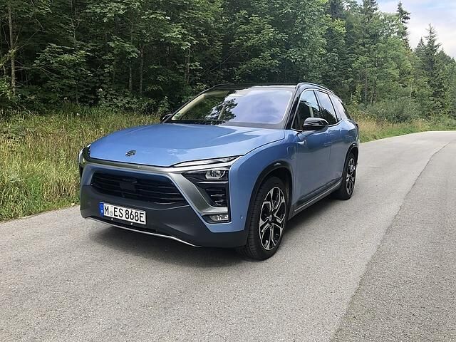 Nio ES8