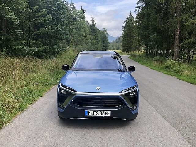 Nio ES8