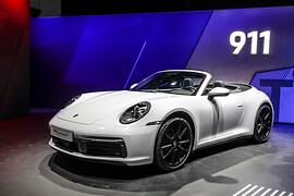 Porsche 911 Carrera 4 - Allrad für die Basis  