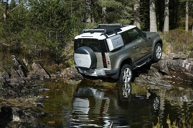 Land Rover Defender 2020