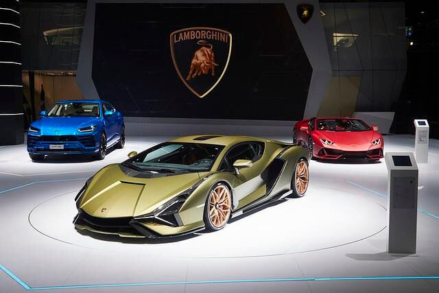 Lamborghini Sián - V12-Sportler mit E-Blitz