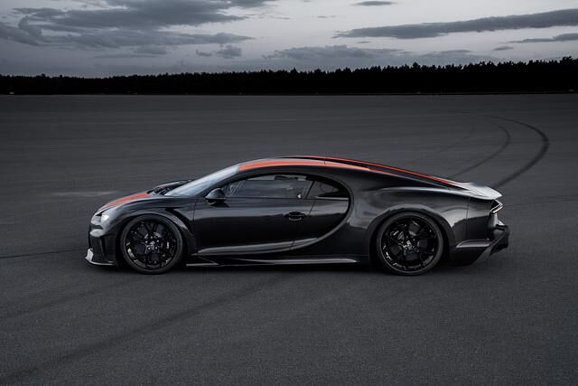 Vorbild für den 300+ ist der deutlich modifizierte Rekord-Chiron, der im August über 490 km/h gefahren ist