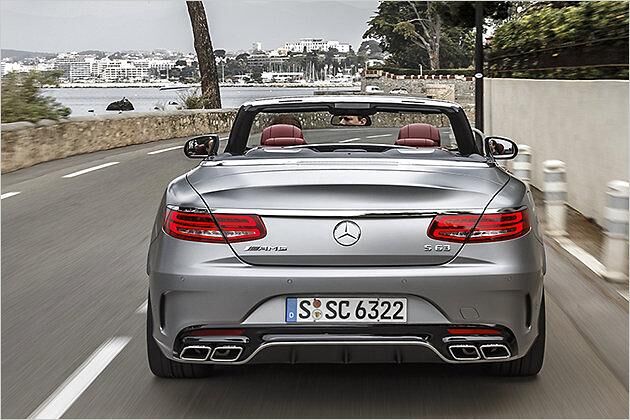 585 PS und 900 Newtonmeter wuchten das mehr als 2,1 Tonnen schwere Cabrio in irren 3,9 Sekunden auf 100 km/h