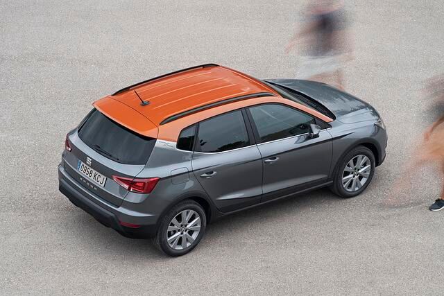 Mit seinen 4,14 Meter ist der Seat Arona etwas länger als typische Kleinwagen