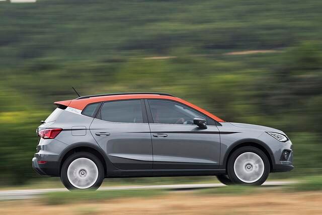 Mit Erdgasbetrieb fährt sich der Seat Arona nicht ganz so spritzig wie mit Benzin. Sogar störend ist seine ausgeprägte Anfahrschwäche in den ersten beiden Gängen