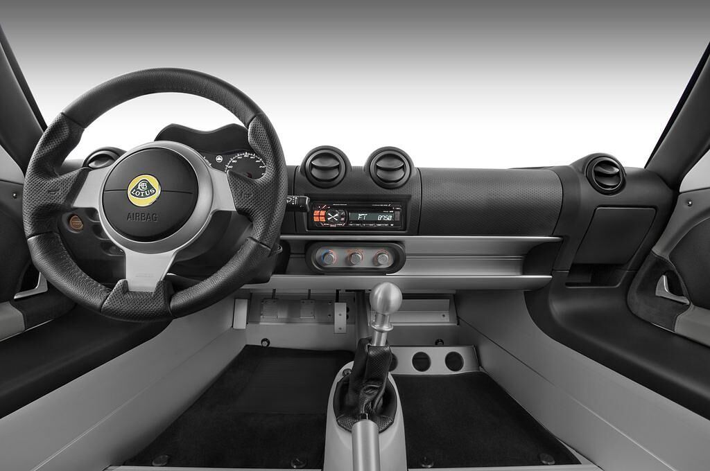 Lotus Exige (Baujahr 2010) S 2 Türen Cockpit und Innenraum