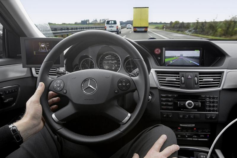 Mercedes Autobahnpilot