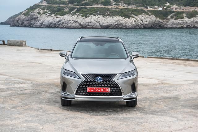 Lexus setzt auf auf die BladeScan-Technik