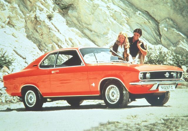 Tatsächlich war die Entwicklung des Opel Manta schon 1966 angelaufen, dies zunächst als flotter Nachfolger des Kadett B