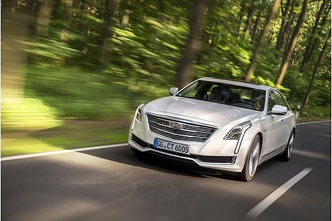 Der Cadillac CT6 kostet ab 73.500 Euro.