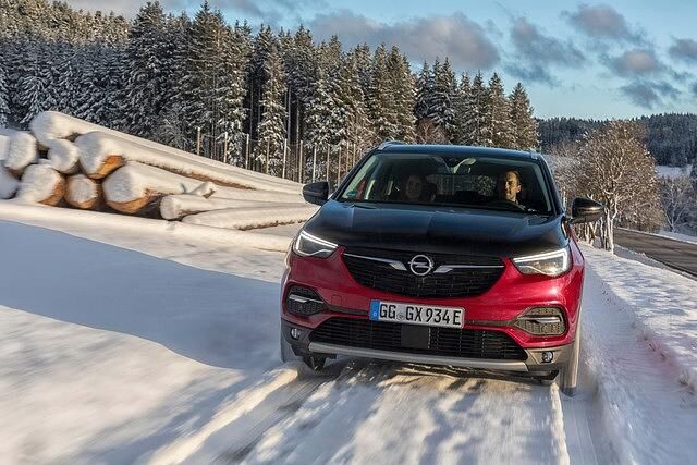 Den Spurt aus dem Stand auf Tempo 100 absolviert das SUV in souveränen 6,1 Sekunden